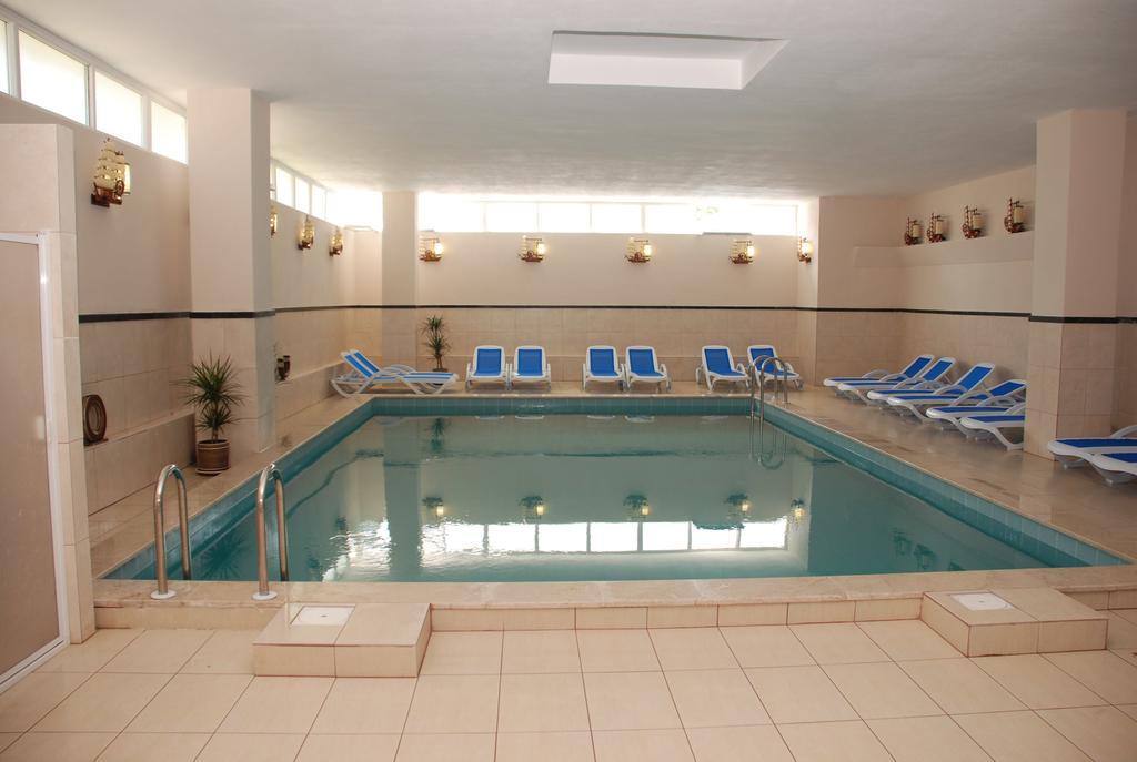 קמר Daima Resort Hotel מראה חיצוני תמונה